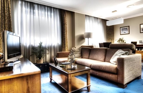 Bilbao City Centre Apartment | 90 m² Apartment ∙ 2 bedrooms ∙ 8 guests