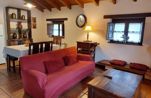 Quiros House | 90 m² Farmhouse ∙ 2 bedrooms ∙ 4 guests