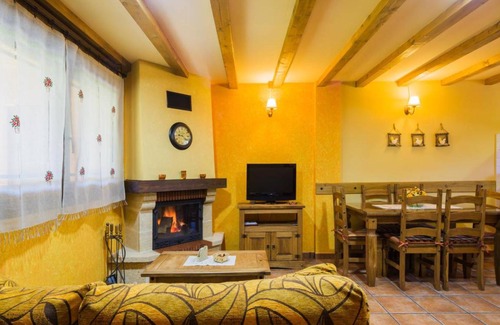 Caboalles de Abajo House | 90 m² House ∙ 2 bedrooms ∙ 4 guests
