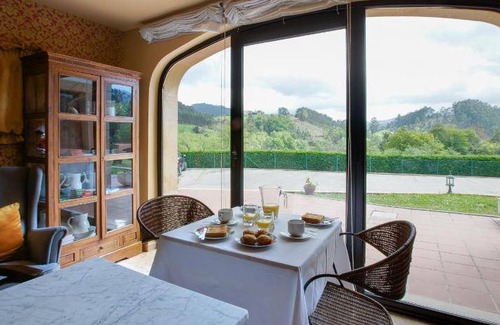 Villaviciosa House | 90 m² House ∙ 3 bedrooms ∙ 8 guests