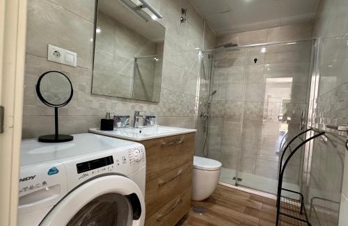 Carihuela Apartment | A1 - Apartamento en La Carihuela, 2 dormitorios, Wifi, a 100 metros de la playa
