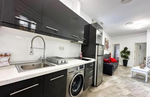 Carihuela Apartment | A8 - Apartamento en La Carihuela, 2 dormitorios, Wifi, a 100 metros de la playa