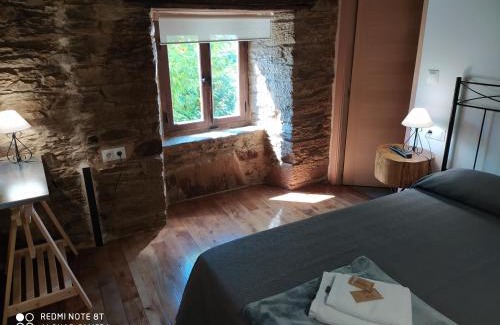 Triacastela Hostel | Albergue Atrio
