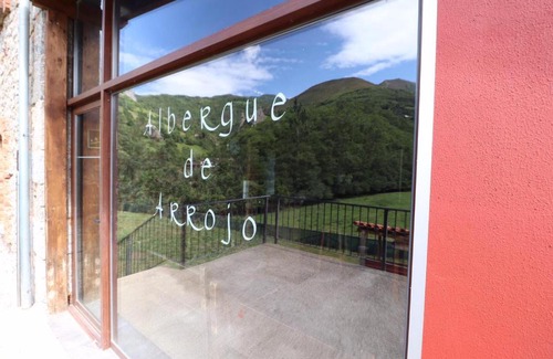 Quiros Hostel | Albergue de Arrojo