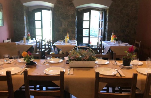 Quiros Hostel | Albergue de Arrojo