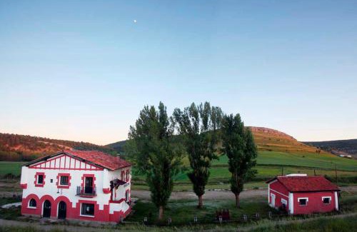 Hontoria del Pinar Hostel | Albergue de La Estación del Río Lobos