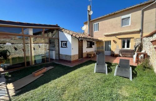 Hornillos del Camino Hostel | Albergue El Alfar/Pilgrim Hostel