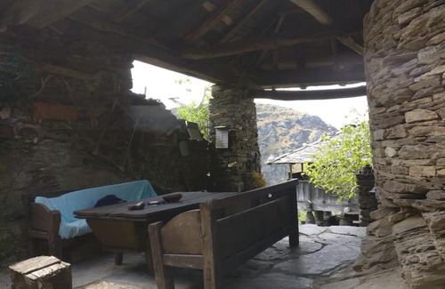 Negueira de Muniz Hostel | Albergue ESCANLAR