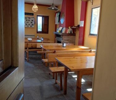 Foncebadon Hostel | Albergue Monte irago