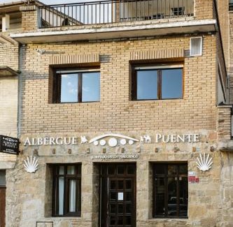 Puente La Reina Hostel | Albergue Puente para peregrinos