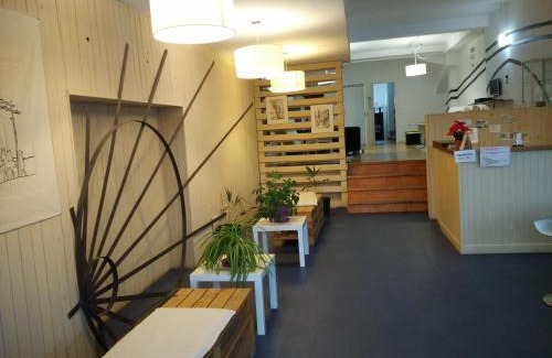 Puente La Reina Hostel | Albergue Puente para peregrinos