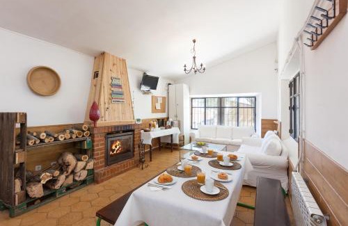 Manjiron Hostel | Albergue Sierra Norte