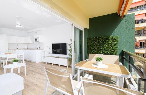 Carihuela Apartment | Amazing Carihuela View & Parking