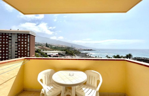 Puerto de la Cruz Apartment | Apartamento con piscina, Wifi gratuito en recepción y acceso directo en Playa Jardin in Puerto de la Cruz