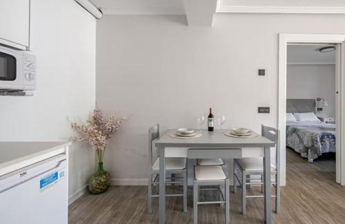 Avin Apartment | Apartamentos La Cueva - Onis