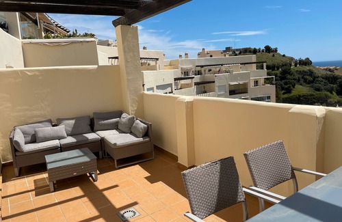 Benalmadena Apartment | Apartment 'Benalmadena Home' with Sea Views, Wi-Fi and Air Conditioning
