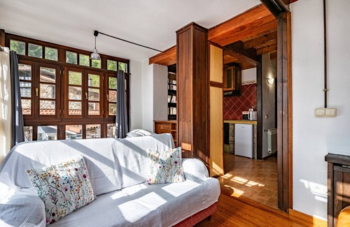 San Juan de Parres Apartment | Apartment 'Florenta G2' with Mountain View, Private Terrace and Wi-Fi