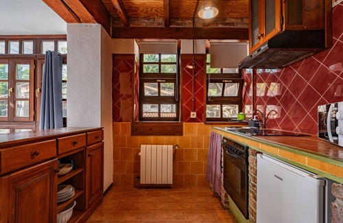 San Juan de Parres Apartment | Apartment 'Florenta G2' with Mountain View, Private Terrace and Wi-Fi