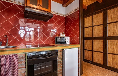 San Juan de Parres Apartment | Apartment 'Florenta G2' with Mountain View, Private Terrace and Wi-Fi