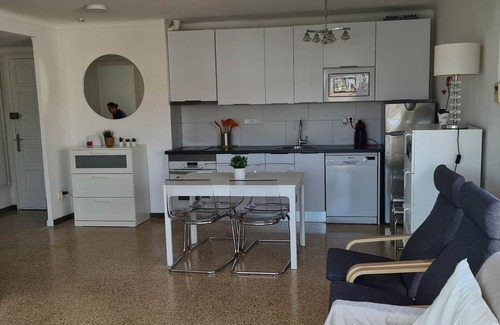 Empuriabrava Apartment | Apartment in Empuriabrava. 50 meters beach and trades.