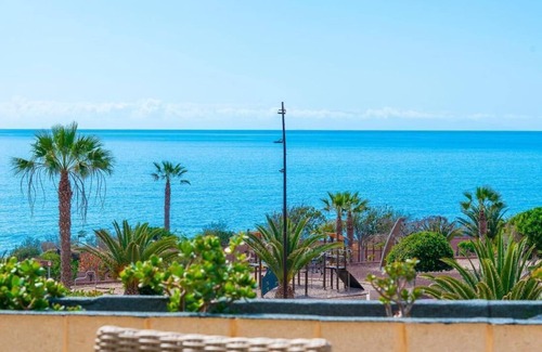 Radazul Apartment | Apartment 'La Nea Beach' With Terrace & Wi-fi