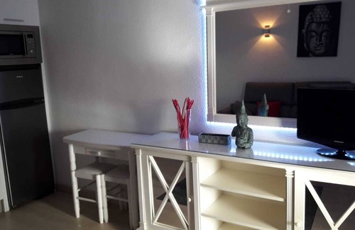 Arona Apartment | Apartment Tenerife Sur - beachfront Las Americas - pool - air cond