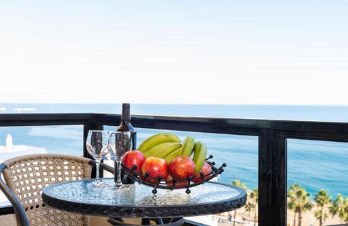 Torrequebrada Apartment | Beachfront Apartment with sea views Aloha Playa Benalmadena