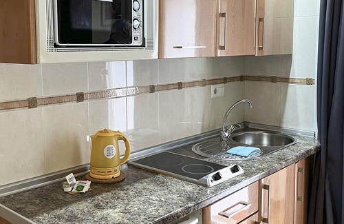 Torremolinos Hostel | Beatriz Charming Hostal