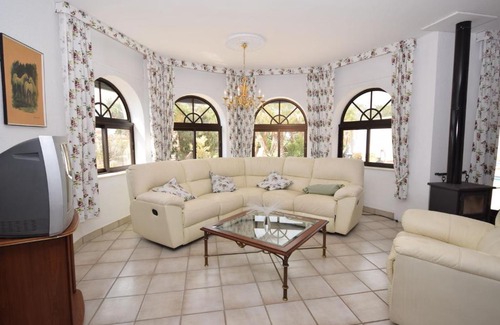 Granadilla de Abona House | Beautiful holiday home in San Isidro with pool