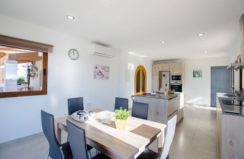 Moscari House | Beautiful private villa for 8 guests with A/C, WIFI, private pool, TV, patio and panoramic view