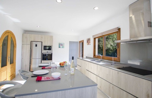Moscari House | Beautiful private villa for 8 guests with A/C, WIFI, private pool, TV, patio and panoramic view