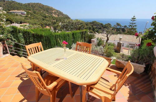 Tossa de Mar House | Beautiful villa for 7 people with pool, WIFI, TV, balcony and parking