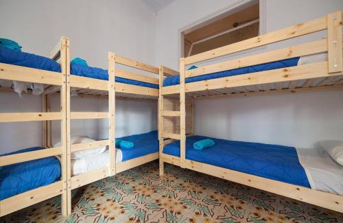 Old Town Bed & Breakfast | Bed in Girona