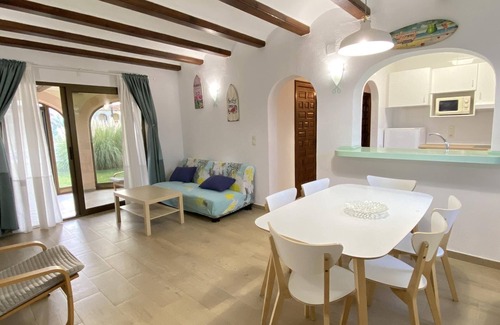 Molinell Apartment | Bungalow ground floor in urbanization with direct access to the sea.
