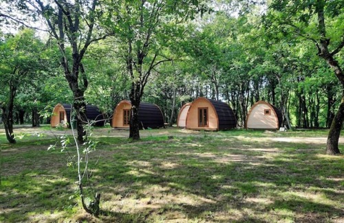 Sarria RV Rental | Bungalows Galmping Pod