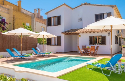 Alcanada Villa | CA'N TORRONET - Charming summer house with private pool and close to the beach. Free WIFI.