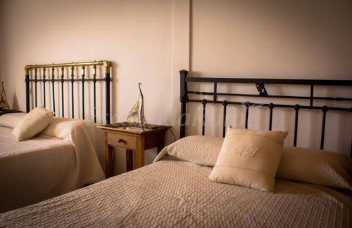 Espeja de San Marcelino Cottage | Cabin ∙ 8 bedrooms ∙ 10 guests