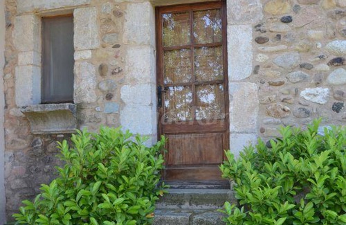 Bascara Cottage | Cabin ∙ 10 bedrooms ∙ 4 guests