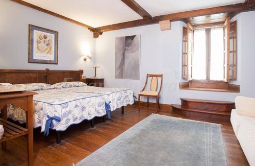Naveda Cottage | Cabin ∙ 11 bedrooms ∙ 33 guests