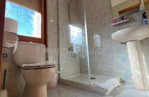 Fuentes de Ebro Cottage | Cabin ∙ 17 bedrooms ∙ 1 guest