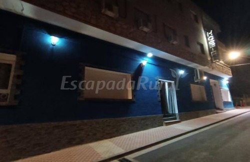 Fuentes de Ebro Cottage | Cabin ∙ 17 bedrooms ∙ 50 guests