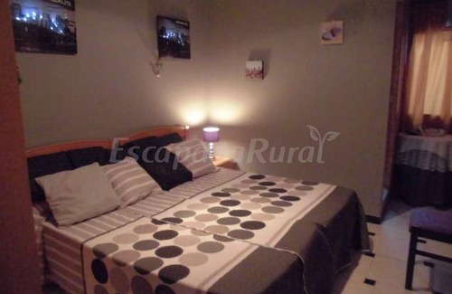Fuentes de Ebro Cottage | Cabin ∙ 17 bedrooms ∙ 2 guests
