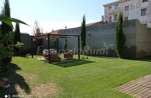 Villafranca de Ebro Cottage | Cabin ∙ 5 bedrooms ∙ 16 guests