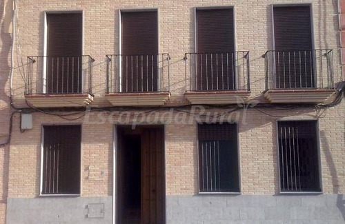 Villafranca de Ebro Cottage | Cabin ∙ 5 bedrooms ∙ 16 guests