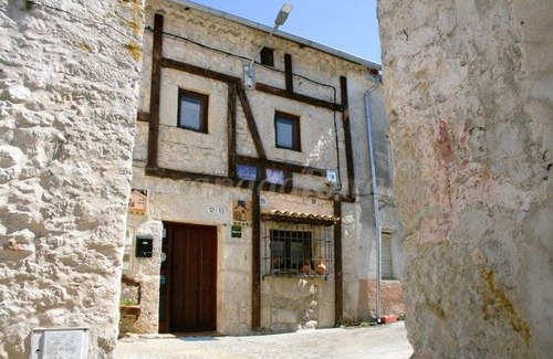 Cogeces del Monte Cottage | Cabin ∙ 7 bedrooms ∙ 5 guests