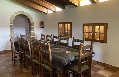 Caldes de Malavella Cottage | Cabin ∙ 9 bedrooms ∙ 16 guests