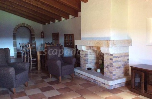 Caldes de Malavella Cottage | Cabin ∙ 9 bedrooms ∙ 16 guests