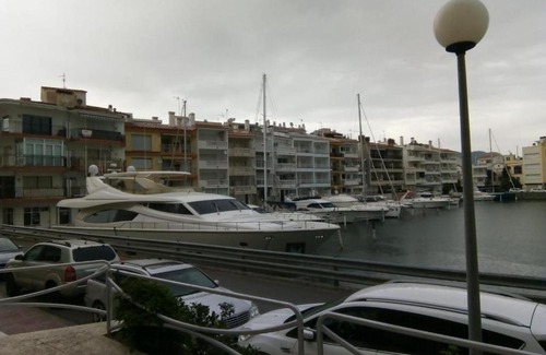 Empuriabrava Apartment | Calle delta muga 3 piso 1 puerta 3