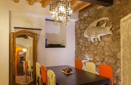 Logrono Historic Centre House | Casa Malvasía