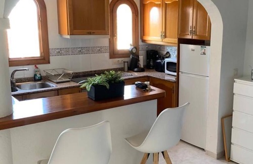 Empedrola House | Casa Rosa - Quietly located house with beautiful panoramic view & fiber wifi